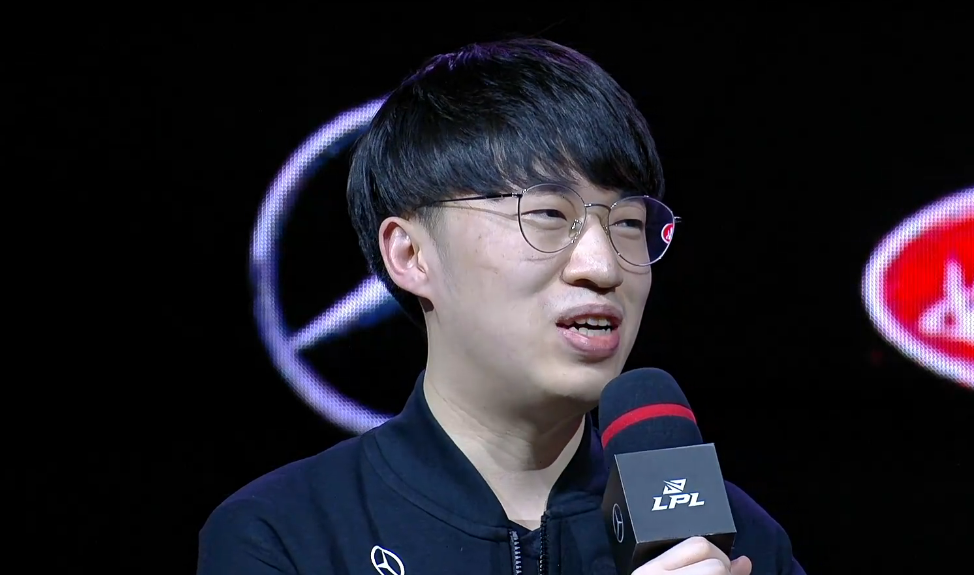 九游-科维托娃在RNG比赛中关键助攻，关键助攻引发热议！的简单介绍